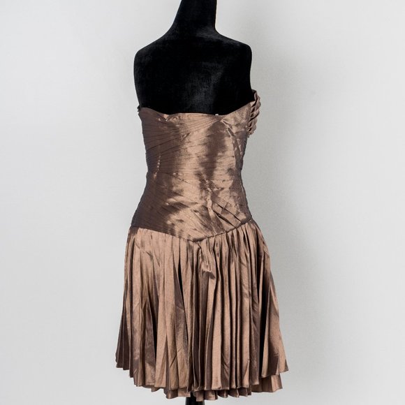 NWT HALSTON HERITAGE METALLIC PLEATED MINIDRESS -6 - Picture 8 of 10